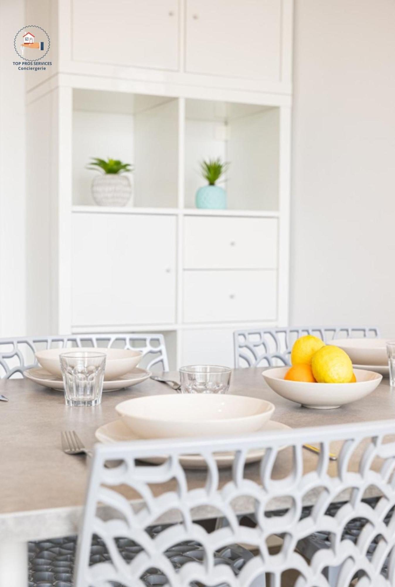Le Pacifica: Beachfront Apartment with Parking, Wi-Fi & AC La Grande-Motte Exterior photo