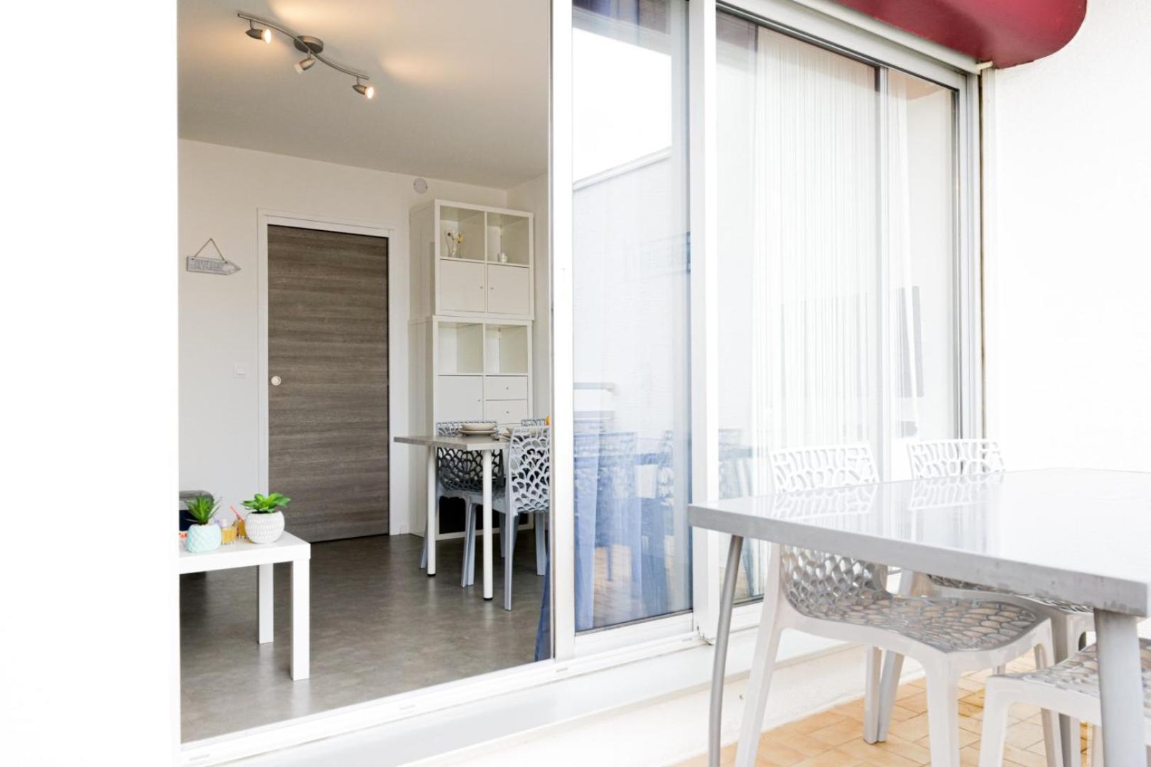 Le Pacifica: Beachfront Apartment with Parking, Wi-Fi & AC La Grande-Motte Exterior photo