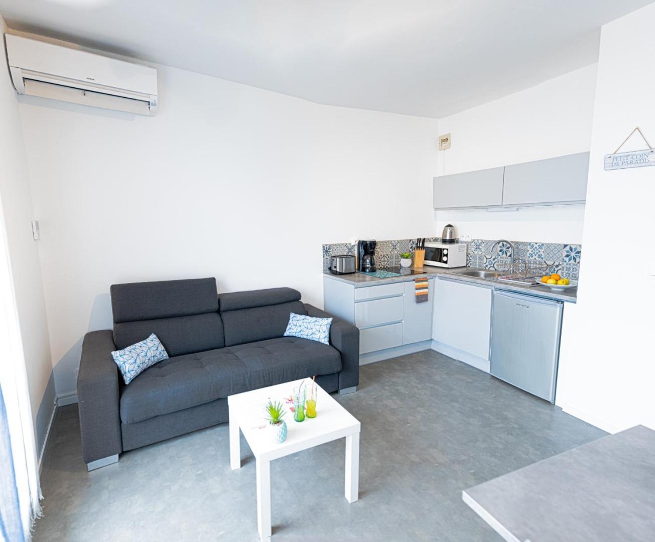 Le Pacifica: Beachfront Apartment with Parking, Wi-Fi & AC La Grande-Motte Exterior photo